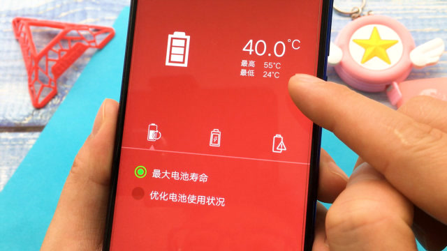 打个游戏手机发烫正常吗_打游戏发烫对手机危害_手机烫打游戏会卡吗